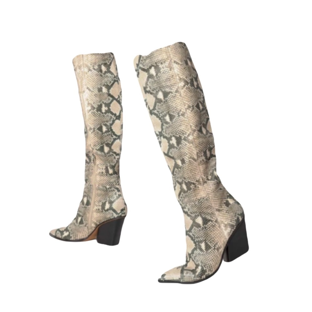 NWOT Dolce Vita Isobel Boots in Snake Size 8.5